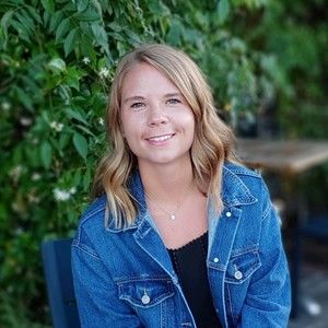 Meet your Posher, Courtney